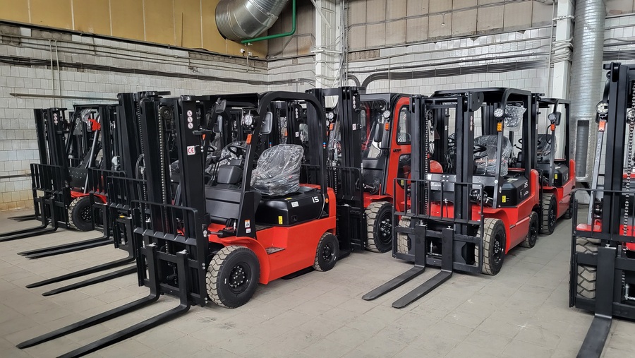 Тест-драйв складской техники на нашем складе в Кисловодске