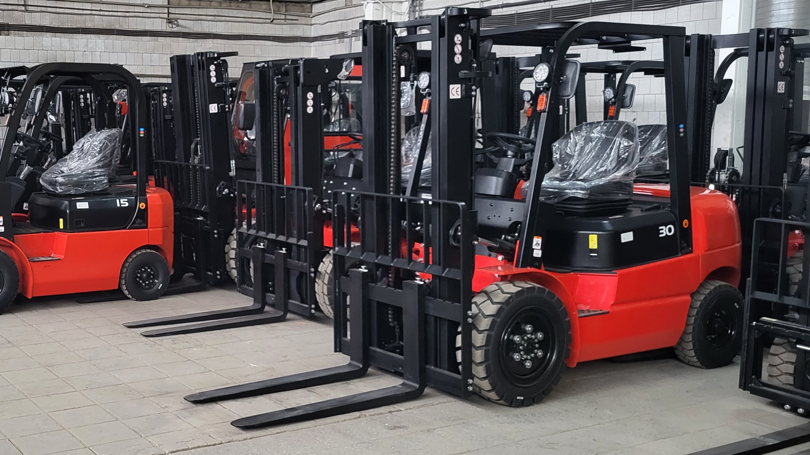 Тест-драйв складской техники на нашем складе в Кисловодске