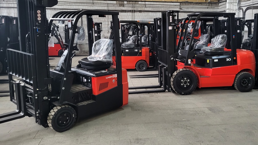 Тест-драйв складской техники на нашем складе в Кисловодске